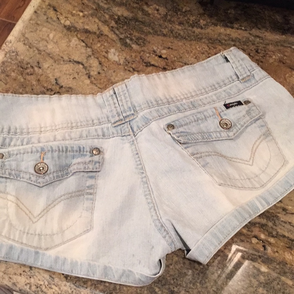 Short shorts